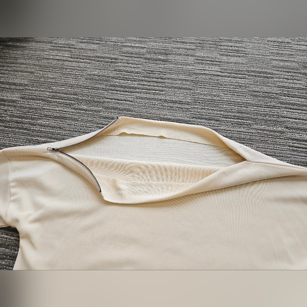 Off-The-Shoulder Zip Top - Picture 9 of 16